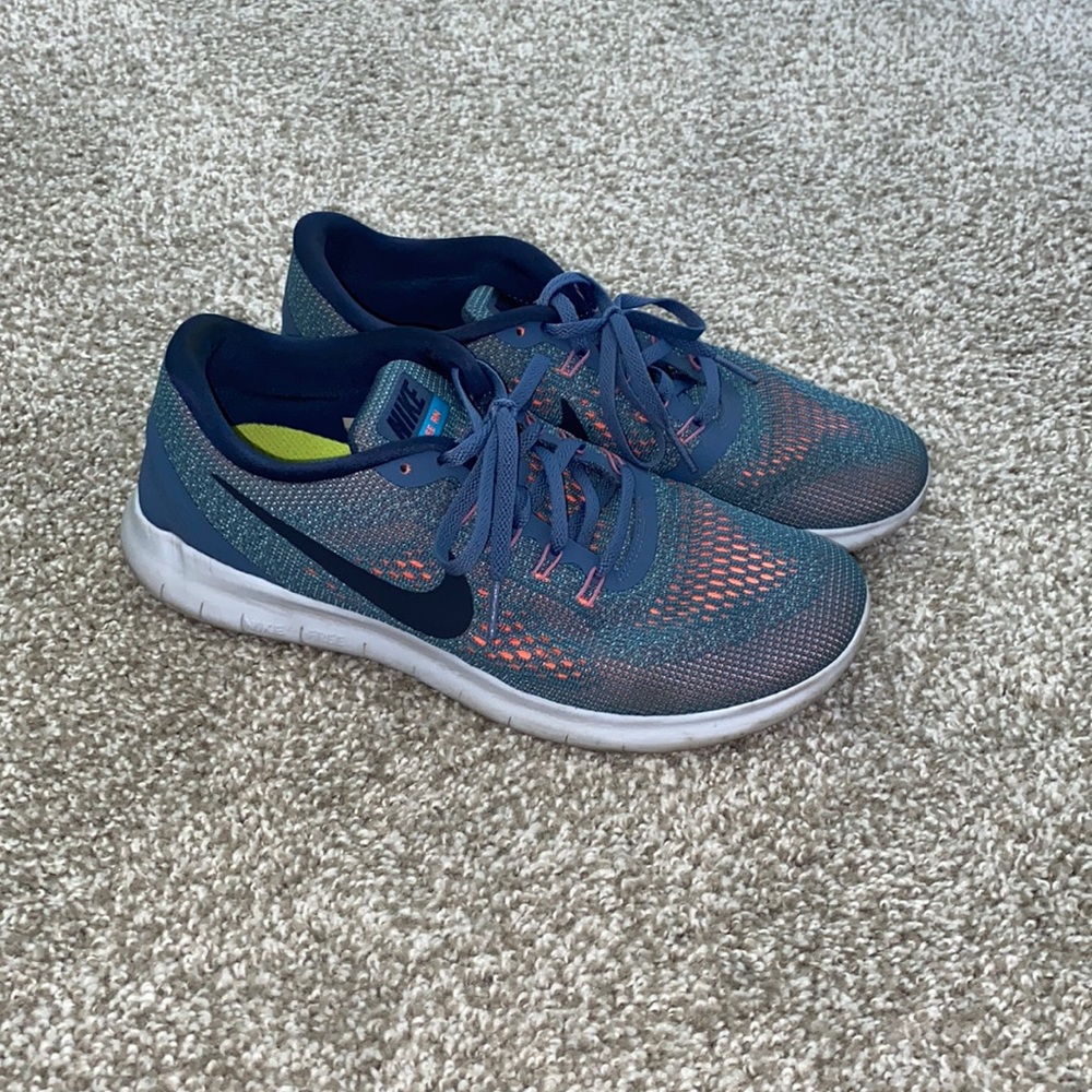 Nike Free Runs